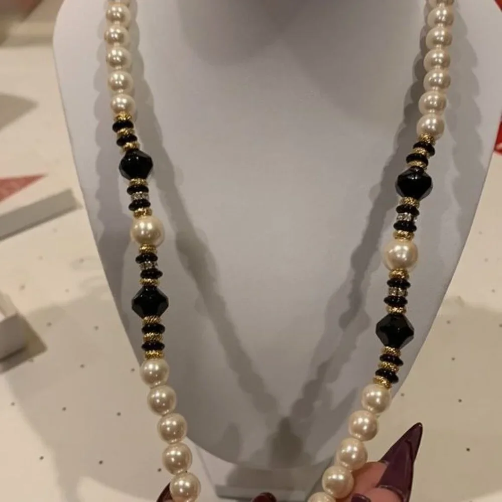 Vintage Pearlescent Necklace‎ Faux Pearls with Black and Gold Accents Costume